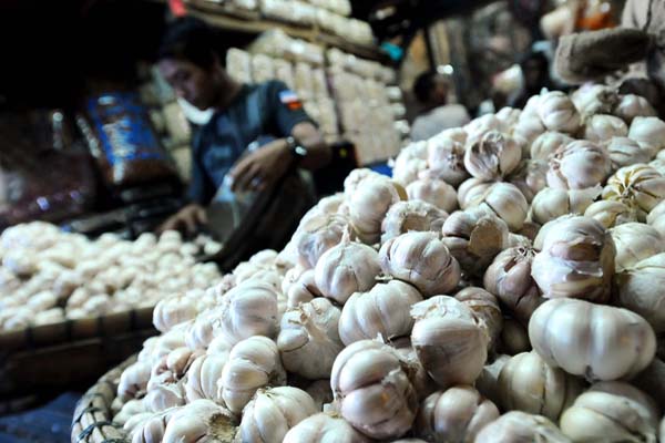 Satgas Pangan Sikat Penimbun Bawang Putih