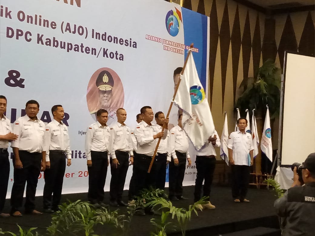 Ketum Rival Achmad Labbaikan Lantik DPD dan DPC AJO Indonesia Riau
