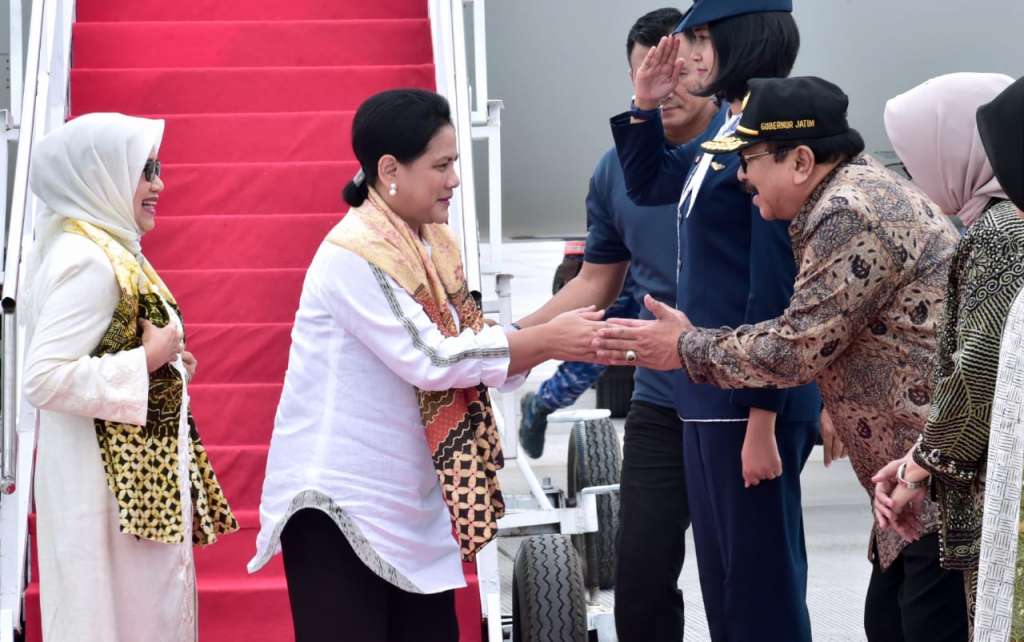 Iriana Jokowi Tinjau Pembuatan Tanaman Hidroponik di Banyuwangi