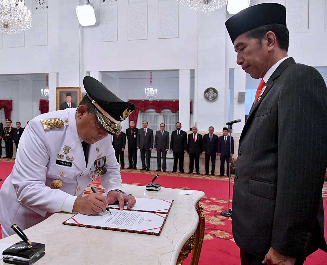 Presiden Jokowi Lantik Gubernur dan Wakil Gubernur Riau