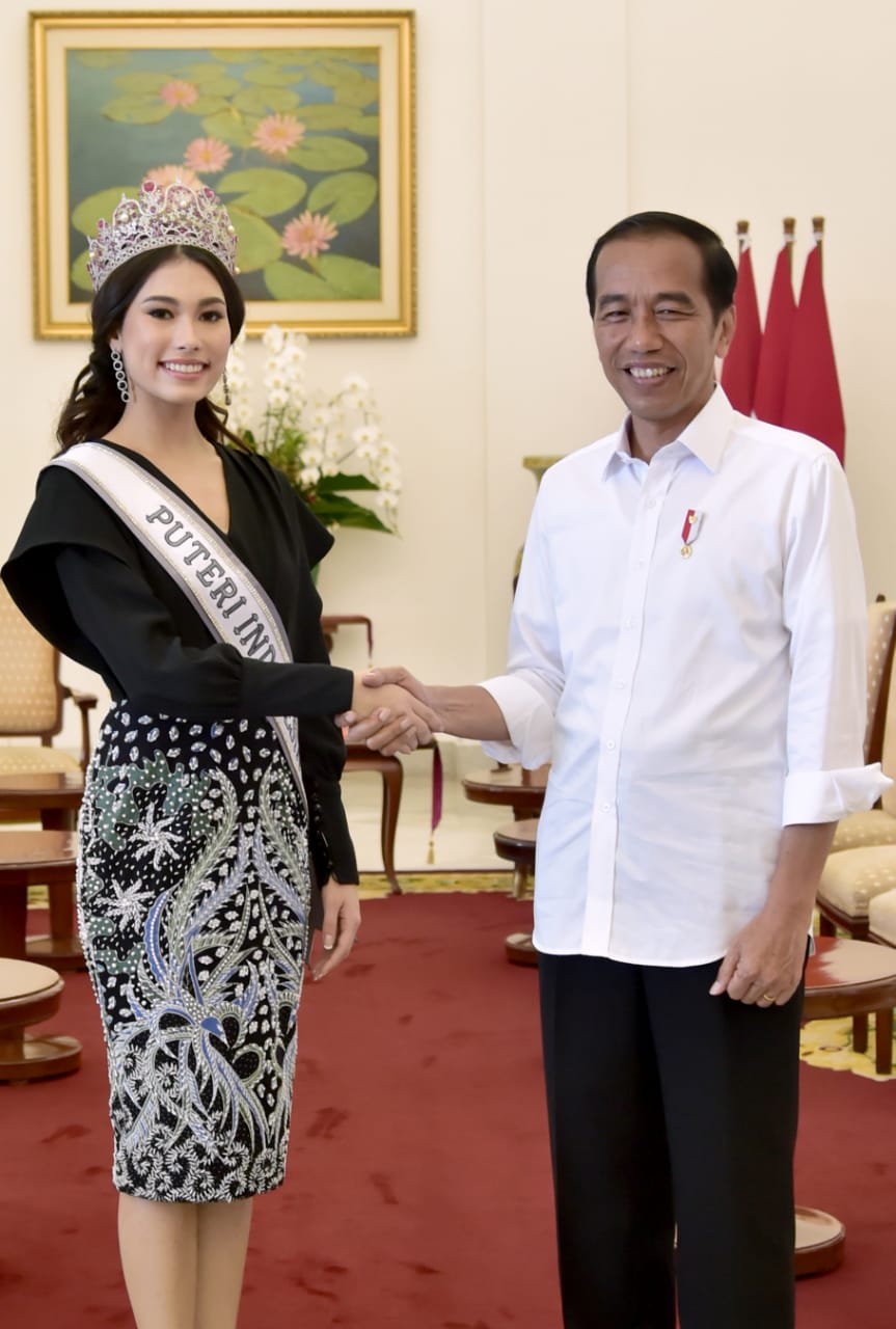 Presiden Joko Widodo Terima Finalis Puteri Indonesia 2019 di Istana Bogor