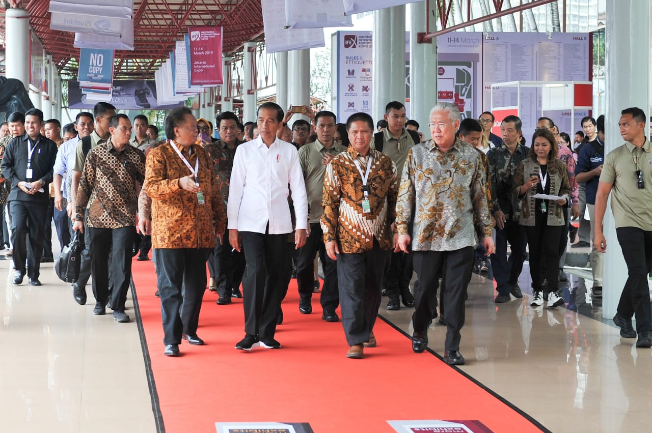 Presiden Jokowi Kunjungi Pameran Furnitur Terbesar di Asia Tenggara