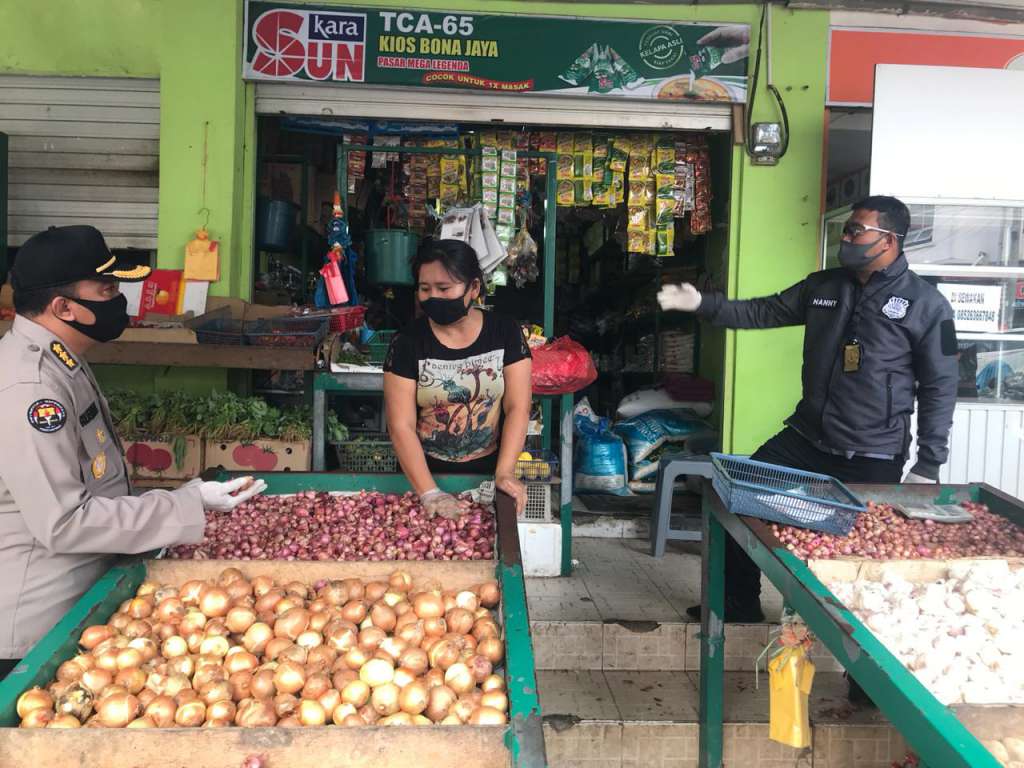 POLDA KEPRI SIDAK HARGA PASAR DALAM RANGKA MENYAMBUT BULAN SUCI RAMADHAN