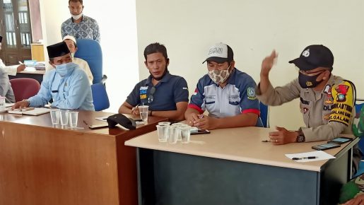Polisi Hadir Beri Rasa Aman Hadir di Muker Hasil Tangkapan Nelayan Pukat Ikan Bilis di Galang Baru