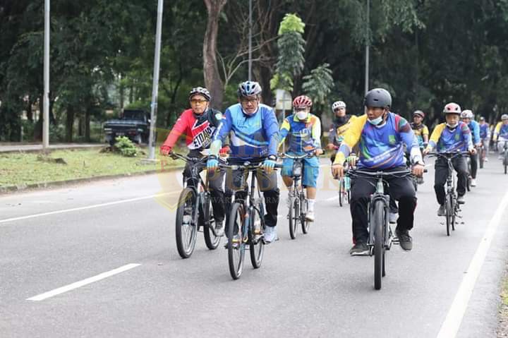 Jaga Imunitas Sembari Bersilaturahmi Jefridin Ikut Bersepeda Bersama OPD Kota Batam