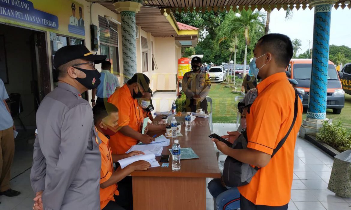 Polsek Galang Lakukan Pengamanan Pembagian BST Tahap VII untuk 503 KPM di Kecamatan Galang