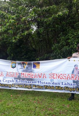 Personil Polsek Galang melaksanakan kegiatan pencegahan Karhutla di Hutan Sembulang, Galang. (Photo: dok/polsek)