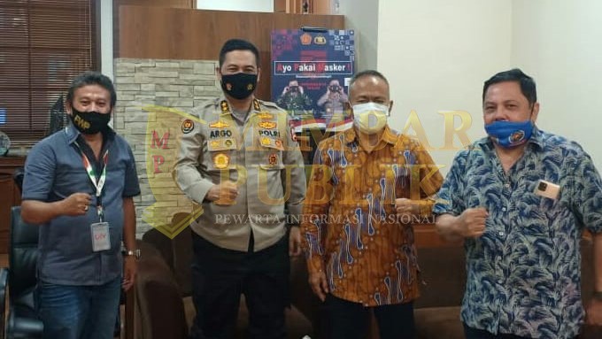 PWI Akan Buat Rompi Khusus Wartawan Peliput Demonstrasi