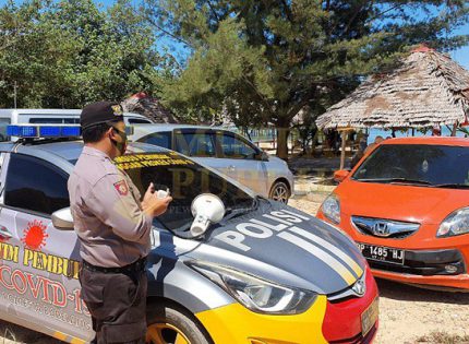 Polresta Barelang Kembali Beri Himbauan Protokol Kesehatan kepada Pengunjung Objek Wisata di Batam
