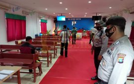 Polresta Barelang dan Jajaran Pantau Penerapan Protokol Kesehatan dalam Pelaksanaan Ibadah Minggu di Kota Batam