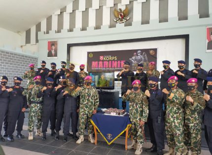 Peringati HUT Korps Marinir Ke – 75 ,Yonif 10 Marinir/SBY Upacara Virtual dan Panen Perdana Udang Vaname