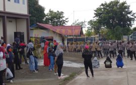 Aksi Unjuk Rasa Buruh Bintan Tuntut Kenaikan Gaji dan Tolak UU Cipta Kerja di Kawasan BIIE  Lobam