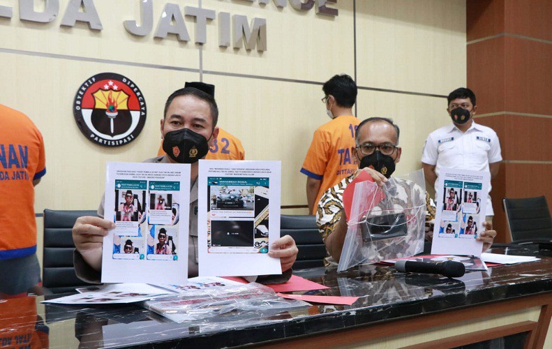 Ditreskrimsus Polda Jatim Bekuk 4 Orang Penyebar Ujaran Kebencian Terhadap Menkopolhukam