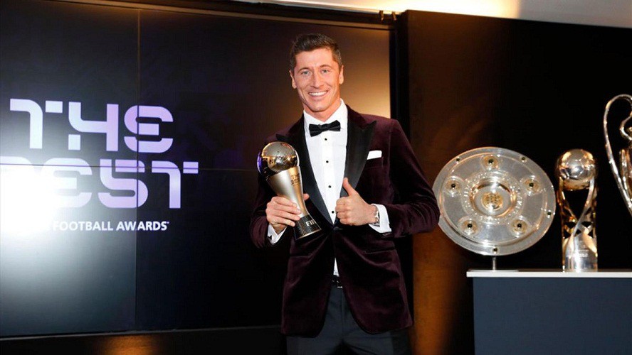 Kalahkan Messi dan CR 7, Robert Lewandowski Dinobatkan Pemain Terbaik FIFA 2020