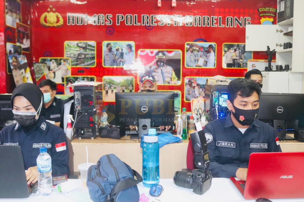 Tim Cyber Polresta Barelang Pantau Konten Negatif