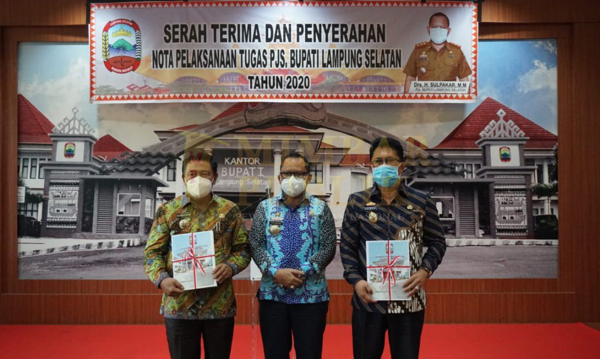 Pjs. Bupati Lampung Selatan Serahkan Nota Pelaksanaan Kerja