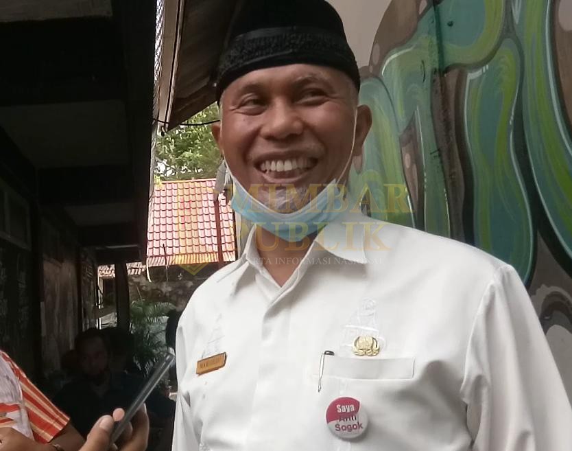 Wali Kota H. Mahyeldi Terima Penghargaan “Nirwasita Tantra” dari KLHK RI