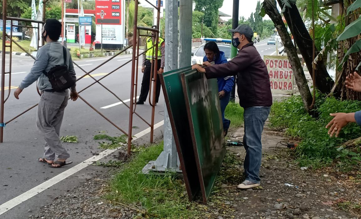 Polda DIY Turunkan 3 Atribut FPI