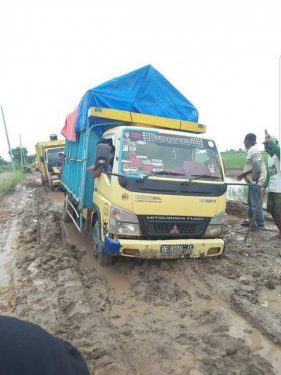 Berharap Masyarakat Sabar, Semua Jalan akan Diperbaiki Dinas PUPR Mesuji