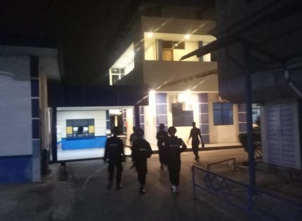 Antisipasi Gangguan Kamtibmas, Personil Brimob Polda Kepri Lakukan Pengamanan Di Kantor Bea Cukai