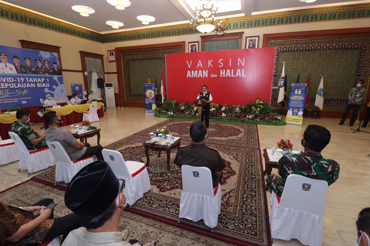 Kegiatan Vaksinasi covid-19 tahap I dosis kedua di Gedung Daerah Provinsi Kepri