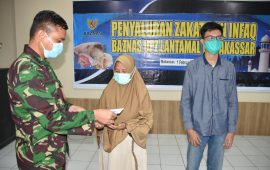 Baznas UPZ TNI AL Lantamal VI Makassar Salurkan Zakat dan Infaq Pada Warga Terdampak Pendemi Covid-19
