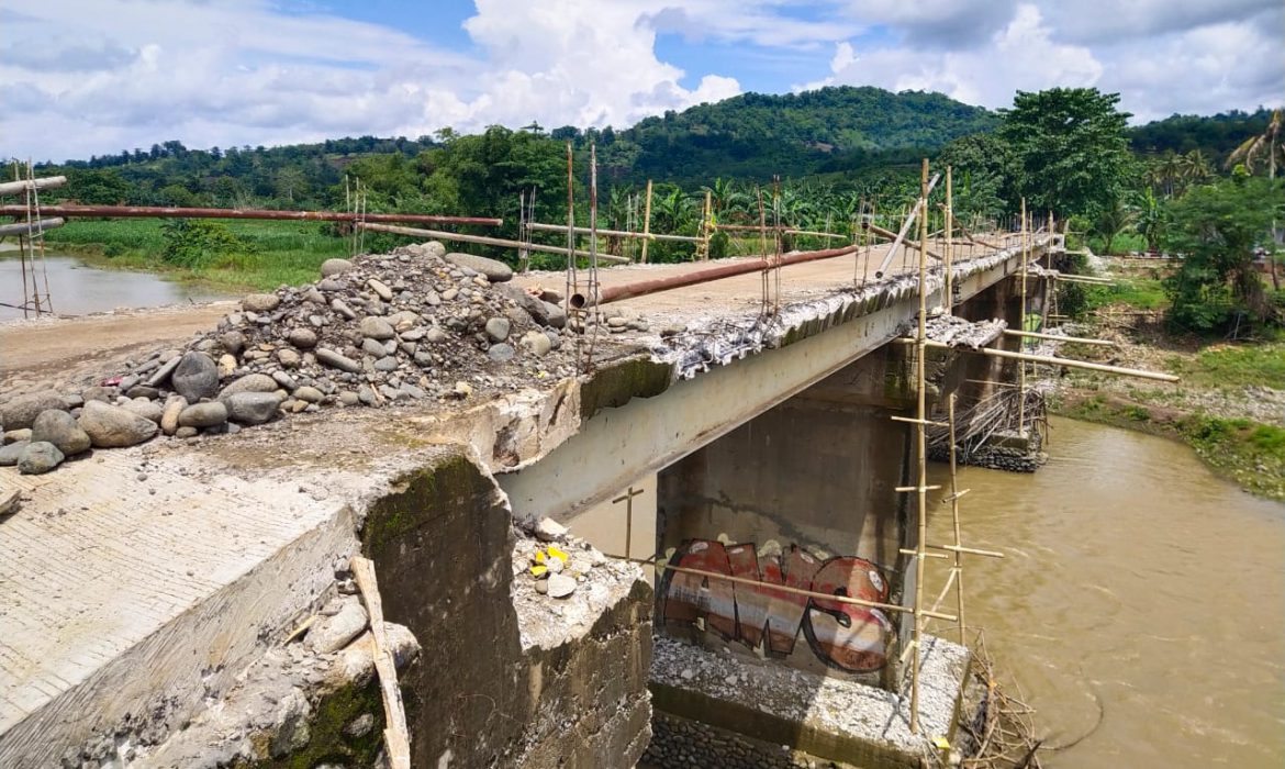 Diduga Tak Memiliki Papan Proyek Pembangunan Jembatan Pucak, GEMPAR : “Ini Tidak Transparan”