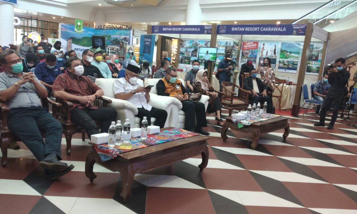 PT Cakra Bramastra Internasional menggelar Event Pariwisata Kepri Bangkit yang diselenggarakan di Atrium Timur Mega Mall Batam Centre, Batam, Jumat (05/02/2021)
