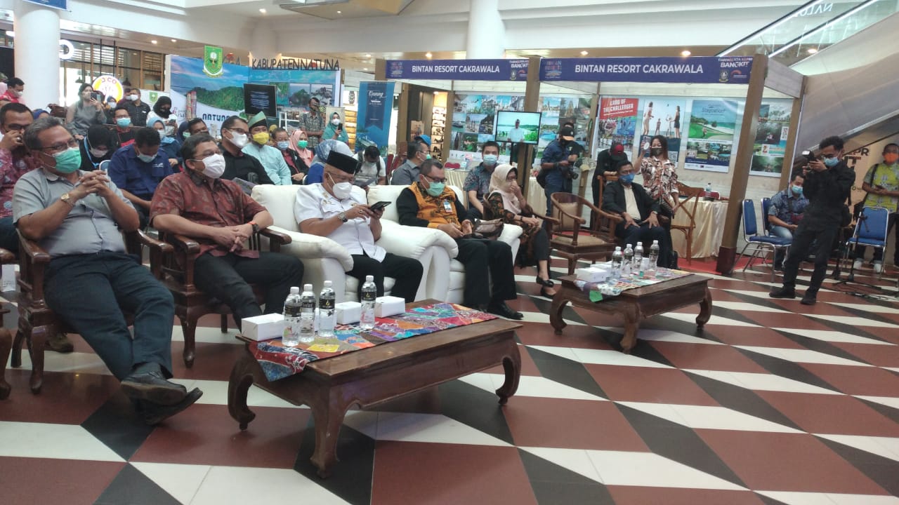 PT Cakra Bramastra Internasional menggelar Event Pariwisata Kepri Bangkit yang diselenggarakan di Atrium Timur Mega Mall Batam Centre, Batam, Jumat (05/02/2021)