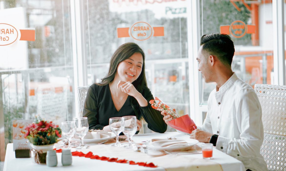 Rayakan Hari Kasih Sayang di HARRIS Hotel Batam Center