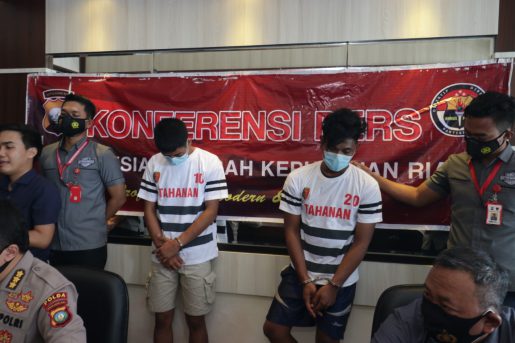 Ditreskrimum Polda Kepri Ringkus 2 Begal Taksi Online di Batam