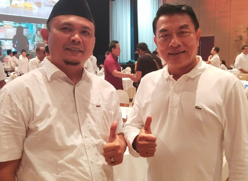 Sekjen Jokowi Centre bersama Moeldoko