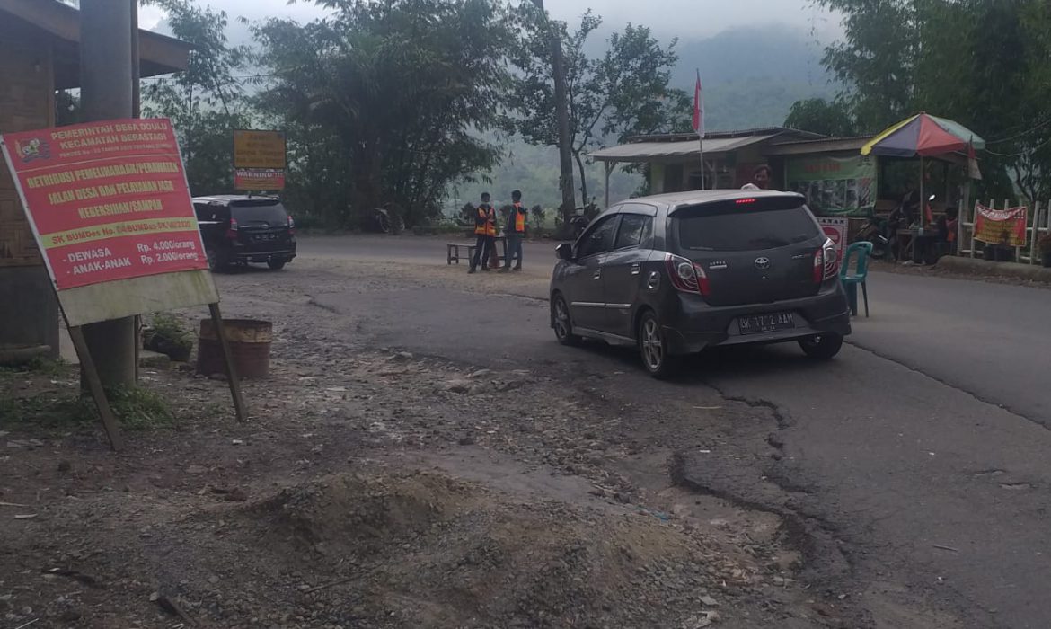 Lokasi pengutipan menuju Pemandian Air Panas di Desa Doulu, Kecamatan Berastagi, Kabupaten Karo.