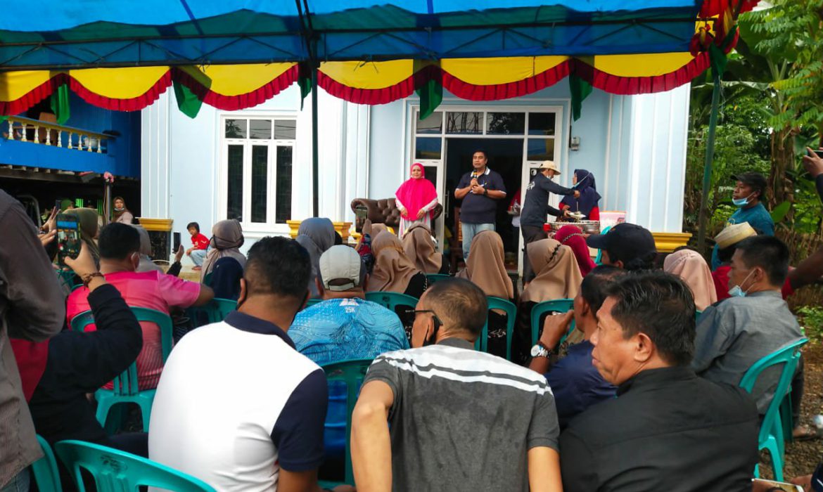 Chaidir Syam dan Hj Suhartina Bohari Penuhi Undangan Syukuran Relawan Kecamatan Mandai