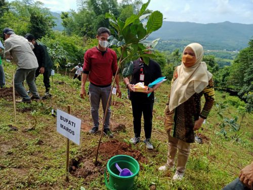 Hari Bakti Rimbawan Ke 38 Dihadiri Langsung oleh Wakil Bupati Maros di Kecamatan Tompobulu