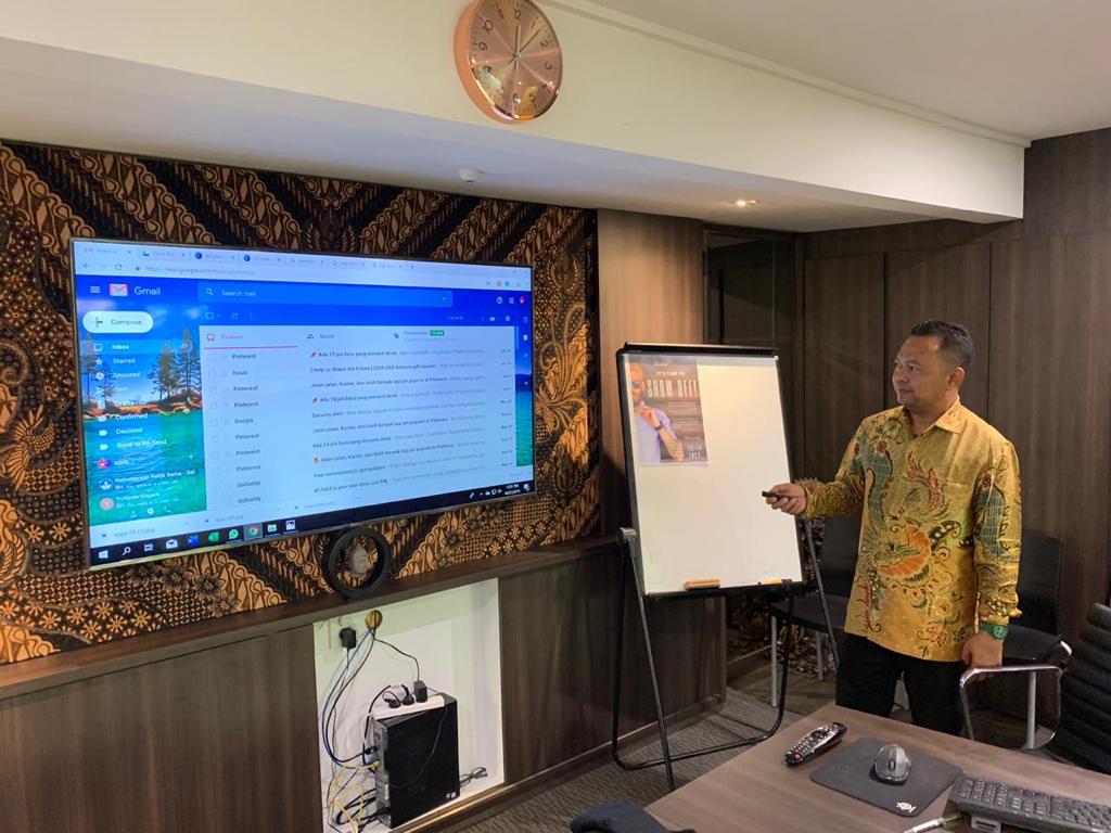 Sekretaris Komisi II DPRD Riau, H Sugianto SH