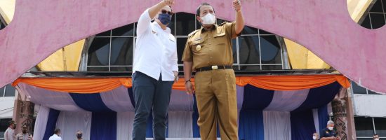 Gubernur Lampung Arinal Djunaidi saat mendampingi kunjungan Wakil Menteri BUMN II Kartika Wirjoatmodjo ke Bakauheni
