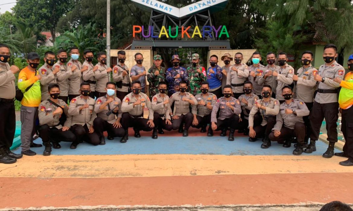 Danramil 04/KS, Mayor Inf Ali Anwar Faola menghadiri acara pembukaan Latihan Selam Dit Polair Korpolairud Baharkam Polri di Pulau Karya Kelurahan Pulau Panggang Kecamatan Kepulauan Seribu Utara, Jumat (19/03/21).