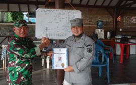 Danramil Kepulauan Seribu Mendapatkan Penghargaan Operasi SAR dari Bakamla