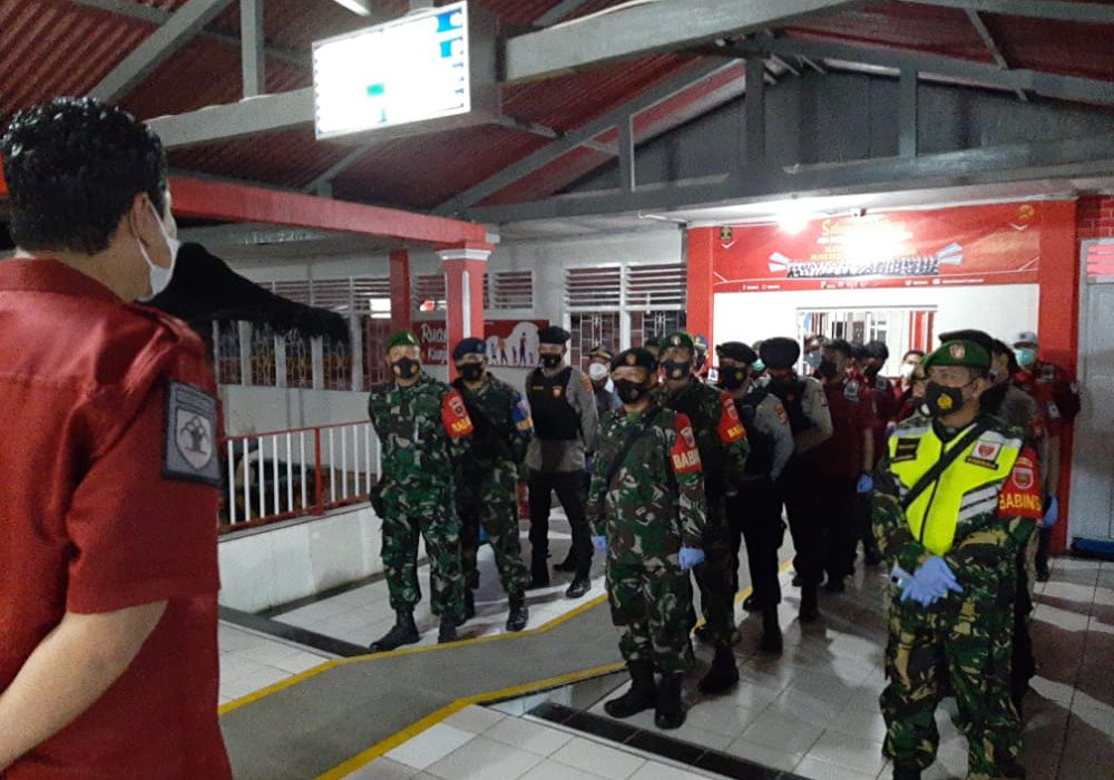 Tubagus Chaidir Saat Memimpin Personel Gabungan Sebelum Melaksanakan Giat Penggeledahan dan Razia di LPKA Kelas ll Maros