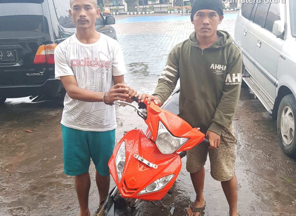 Nur Salim Sitepu Mencuri   Sepeda Motor di Perladangan Desa Kutambaru