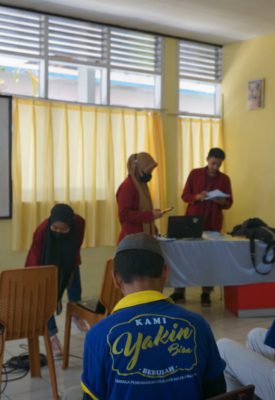 Mahasiswa Politeknik Pangkep Berikan Materi Teknologi Informasi Kepada Andikpas LPKA Kelas ll Maros (Foto : Nur Fajriansyah)