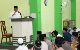 Pemko Serahkan Bantuan Rp50 Juta untuk Masjid