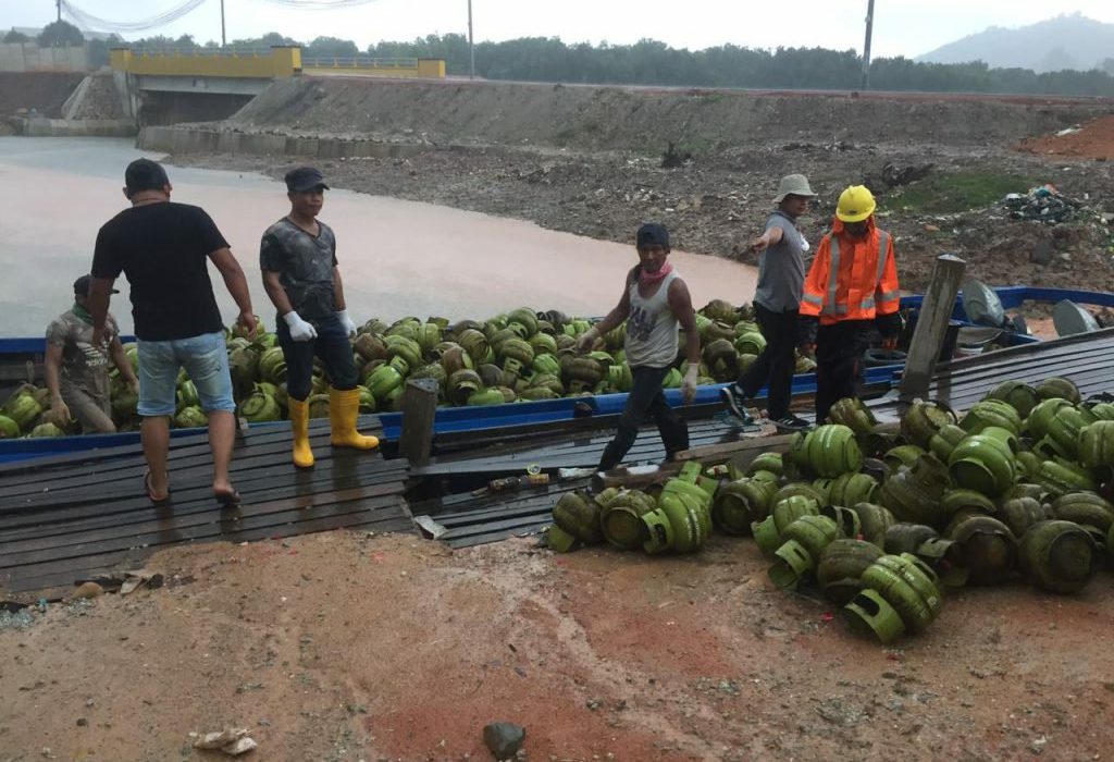 Sebanyak 760 Tabung Gas Elpiji 3 Kg Diamakan Polsek KKP di Pelabuhan Rakyat Sekupang