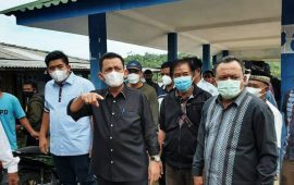 Ansar Ahmad Beri Oleh-Oleh Rehab Jalan Lingkar dan Dermaga saat Kunjungi Pulau Mantang