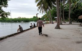 Di Tempat Wisata, Polsek Belakang Padang Gencar Berikan Himbauan Prokes