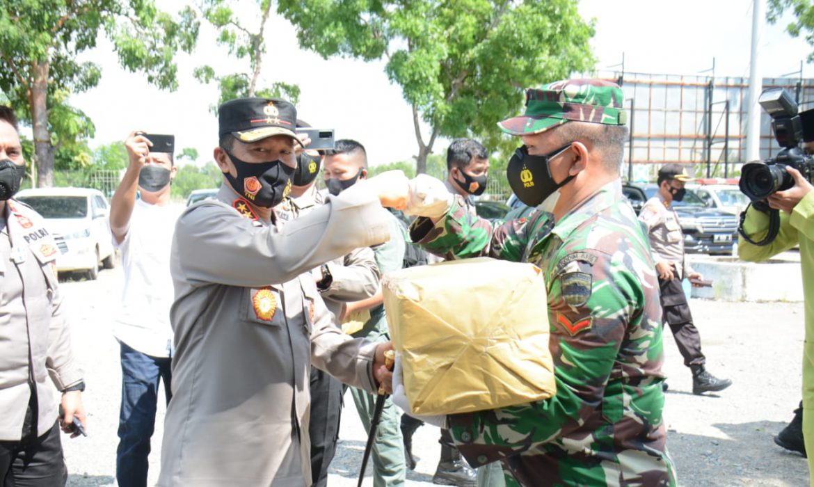 Bersama Ketua DPRD, Kapolda Kepri Tinjau Posko PPKM dan Lokasi Karantina