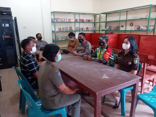 Camat Tigabinanga Mengadakan Pemberlakuan Pembatasan Kegiatan Masyarakat Mikro (PPKM) di Wilayahnya