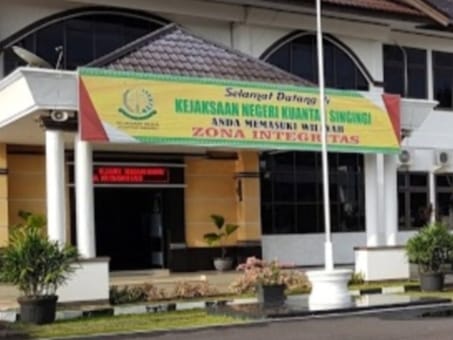 Bupati Kuansing Laporkan Kajari ke Kajati Riau, Mengaku Diperas Rp1 Miliar