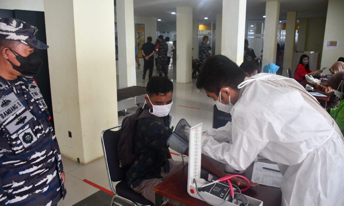 Lantamal IV Gelar Vaksinasi Tahap II di Pelabuhan Sri Bintan Pura Tanjungpinang